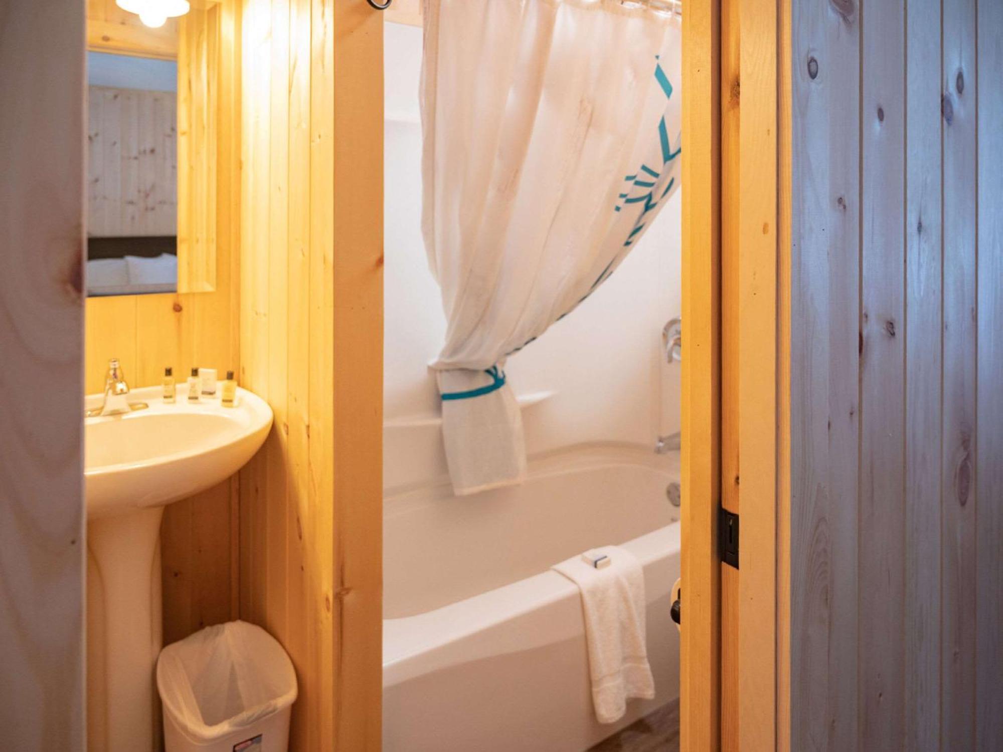 The Grand Tappattoo Resort, Ascend Hotel Collection Otter Lake 외부 사진