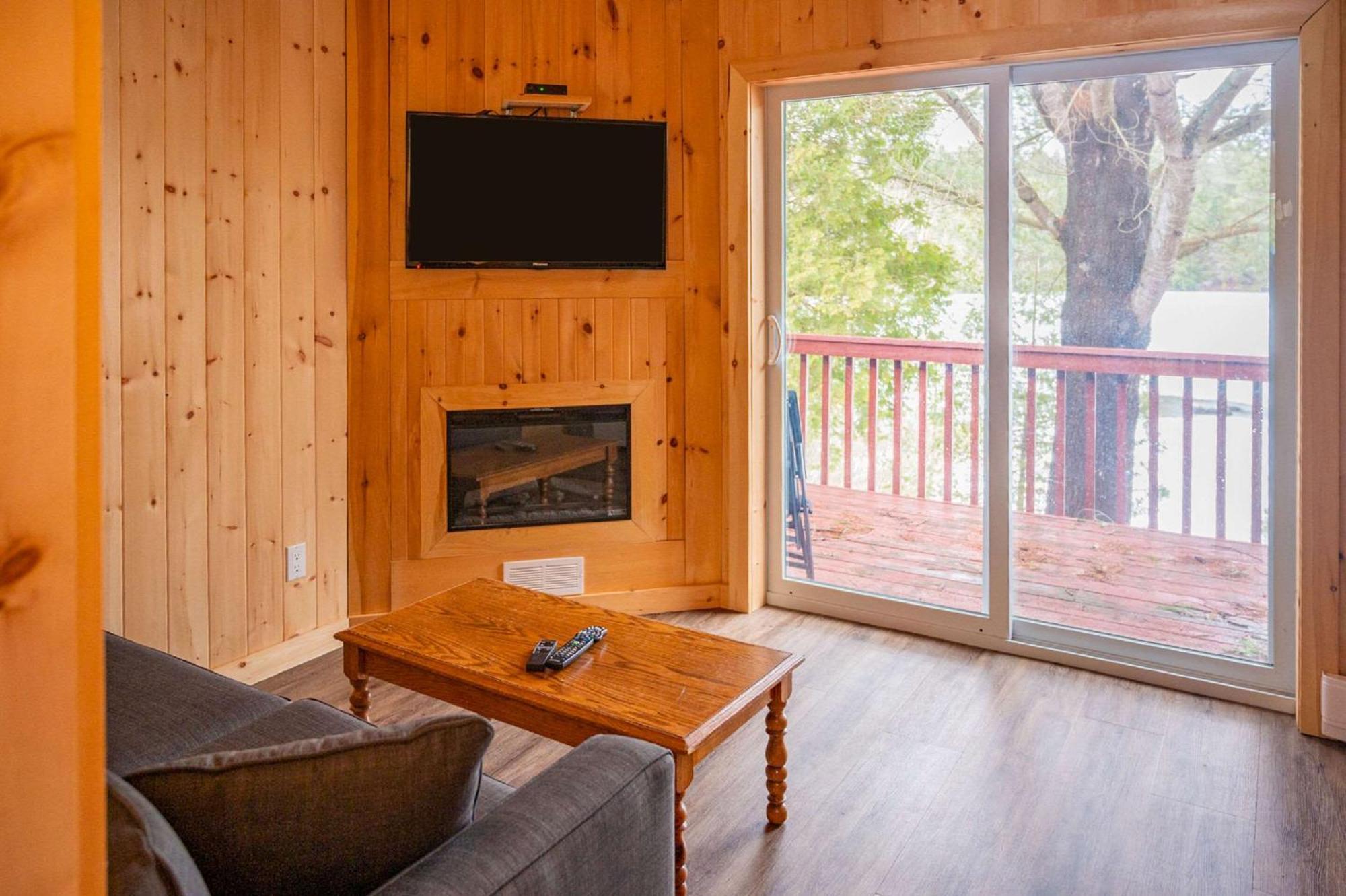 The Grand Tappattoo Resort, Ascend Hotel Collection Otter Lake 외부 사진